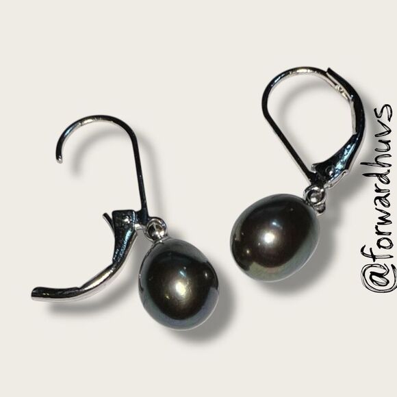 Elegant Black Pearl Drop Earrings - Picture 1 of 12